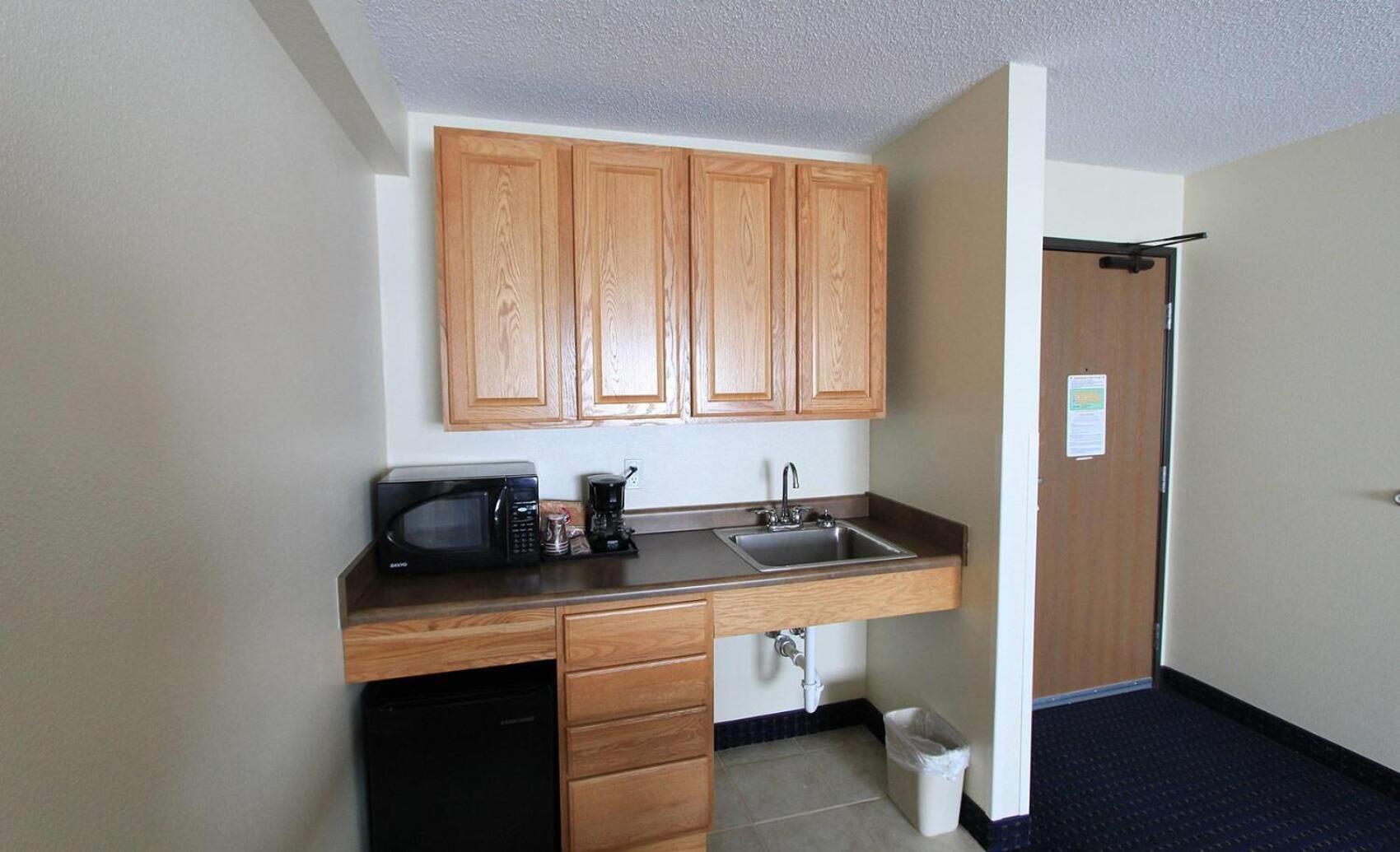 Americinn By Wyndham Cedar Rapids Airport Ngoại thất bức ảnh