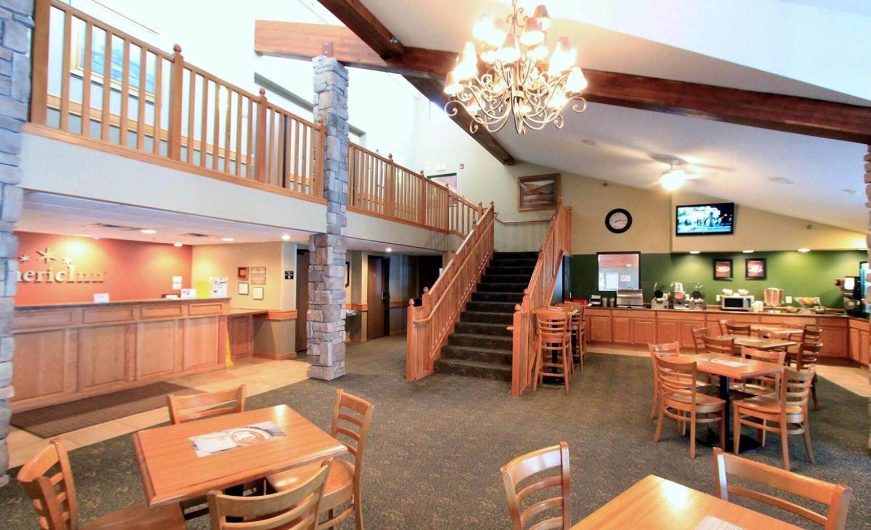 Americinn By Wyndham Cedar Rapids Airport Ngoại thất bức ảnh